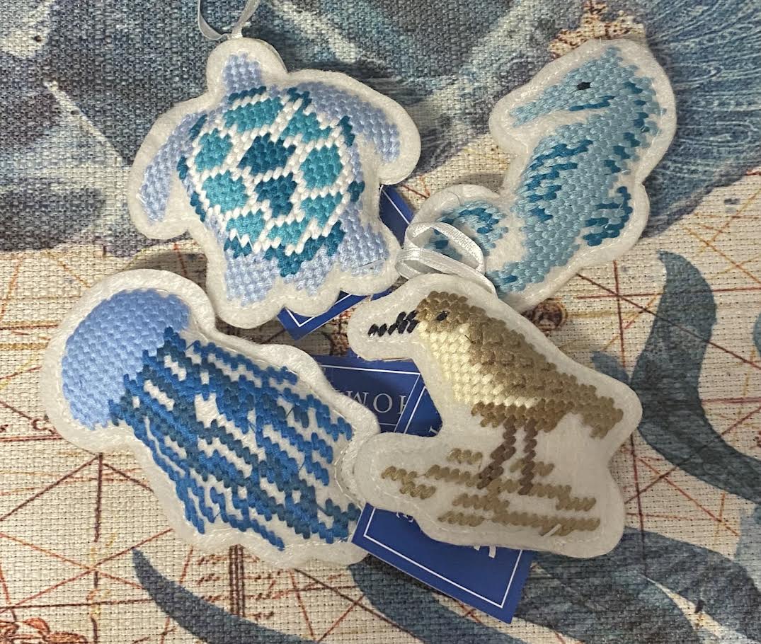 WOVEN C&F ORNAMENTS