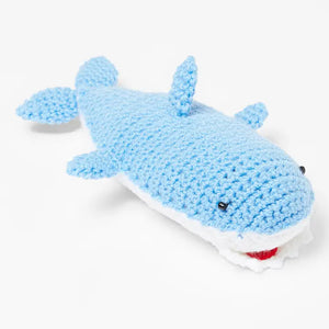 KNIT SHARK RATTLE