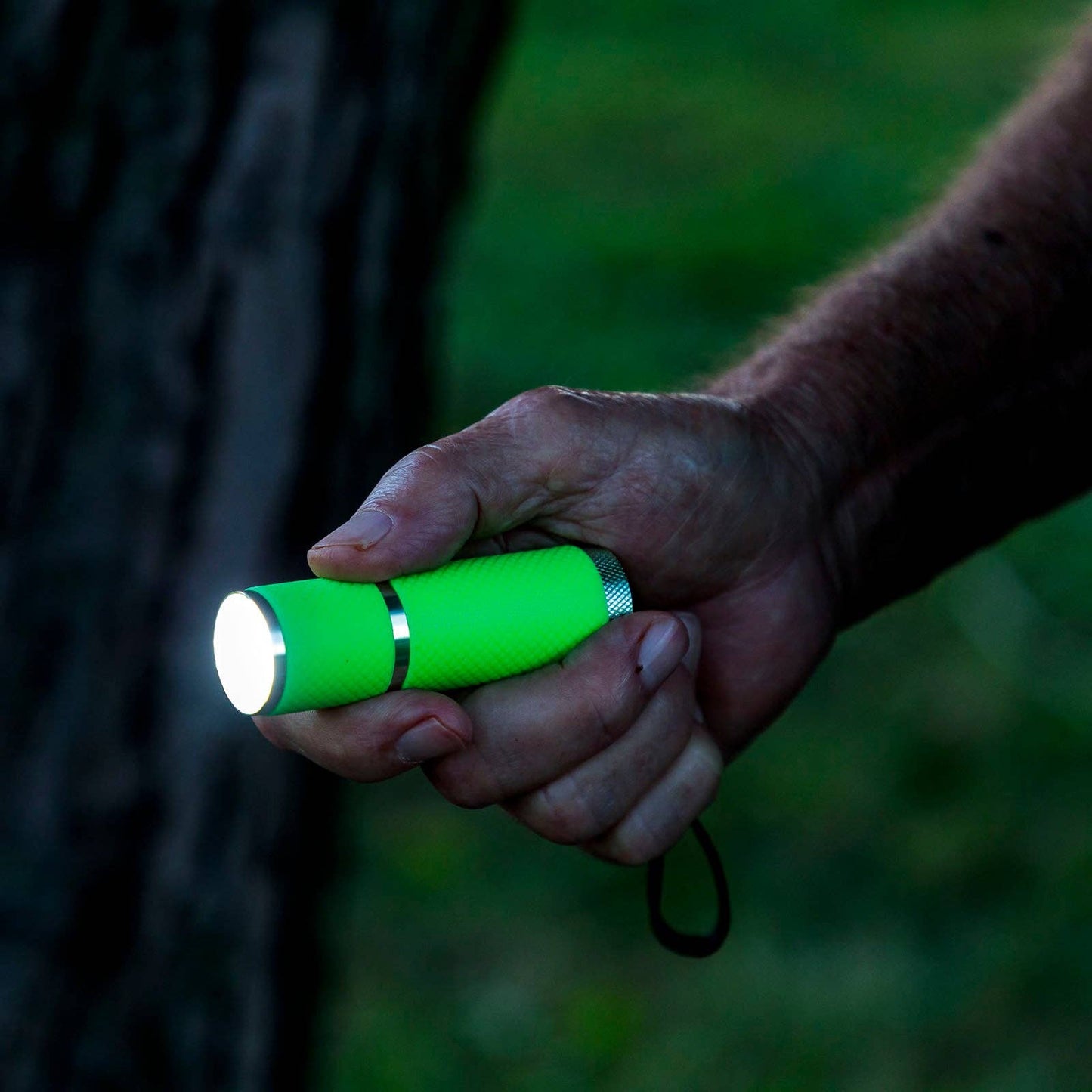 LitezAll Glow In the Dark LED Pocket  Flashlight with COB LED